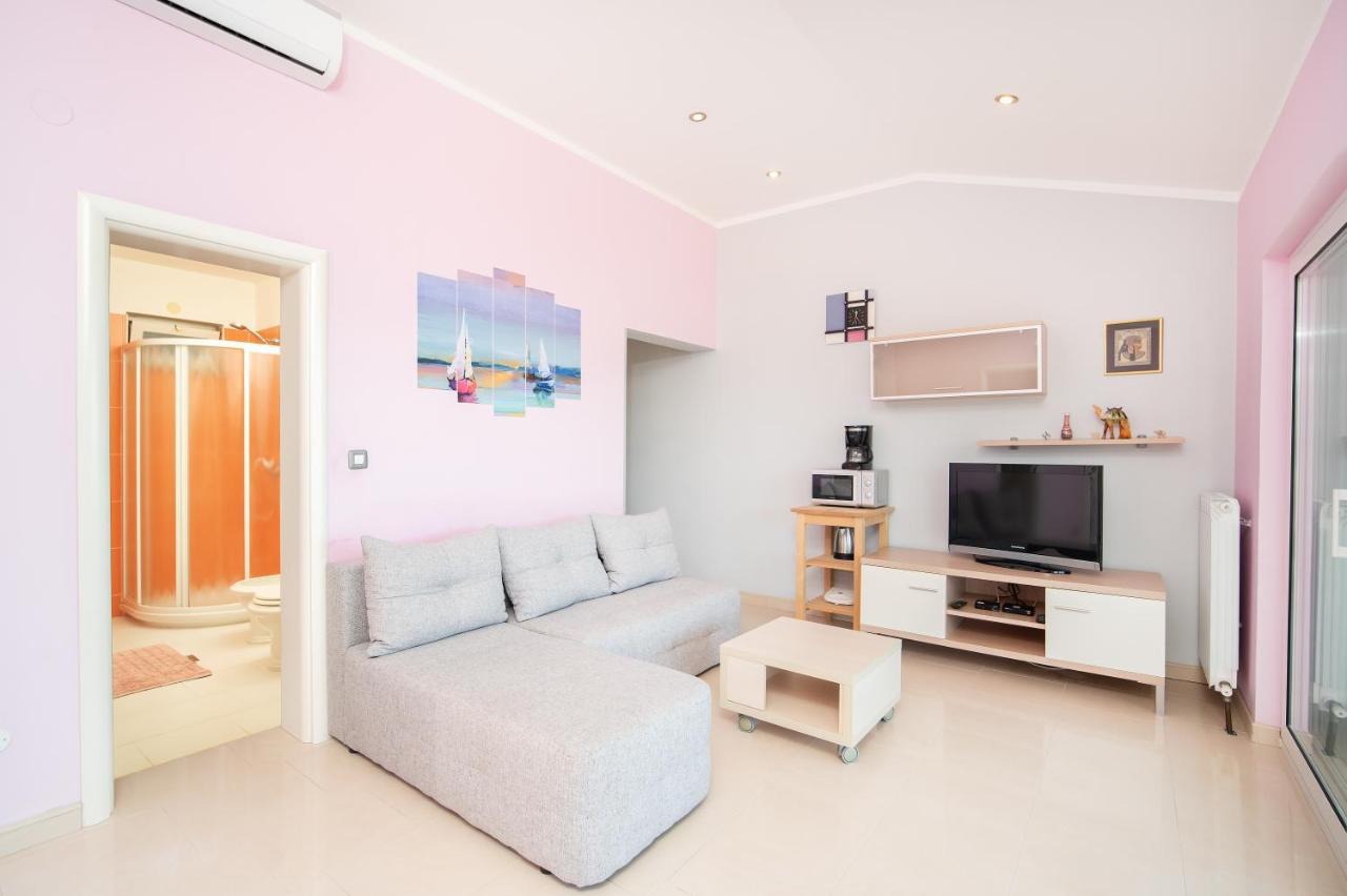 Apartments Oriana Рабац Екстериор снимка